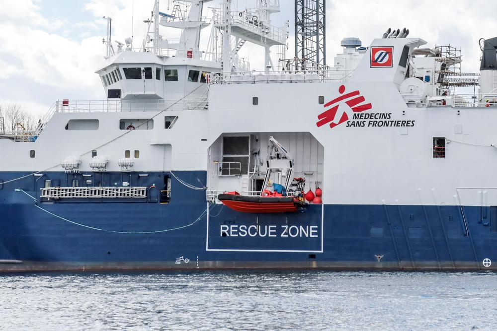 El nuevo barco fletado por MSF, el M/V Geo Barents, en el astillero de Fiskarstrand, Noruega, preparándose para zarpar.