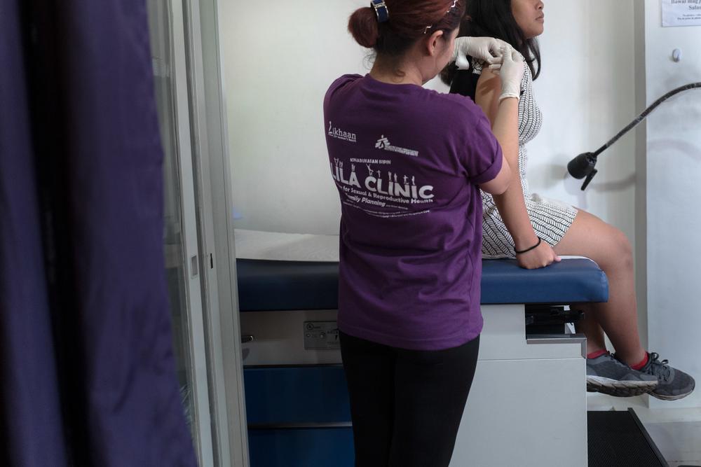 procedimiento de violencia sexual de bienvenida a una nueva paciente. Clínica Lila, Manila, Filipinas. procedimiento de violencia sexual de bienvenida a una nueva paciente. Clínica Lila, Manila, Filipinas.